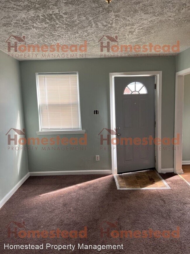Building Photo - 2 br, 1 bath House - 1024 Pine Rd
