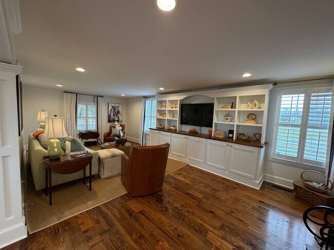 Foto del edificio - 16615 Spotswood Trail