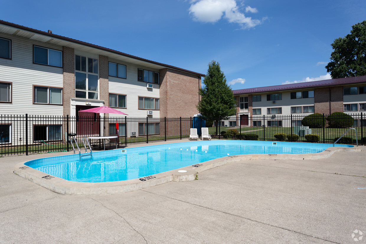 Primary Photo - Chili Garden Apartments