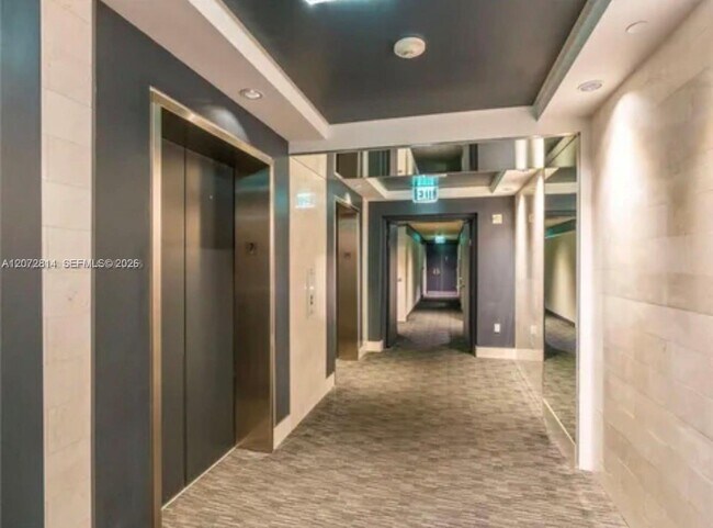 Building Photo - 901 Brickell Key Blvd