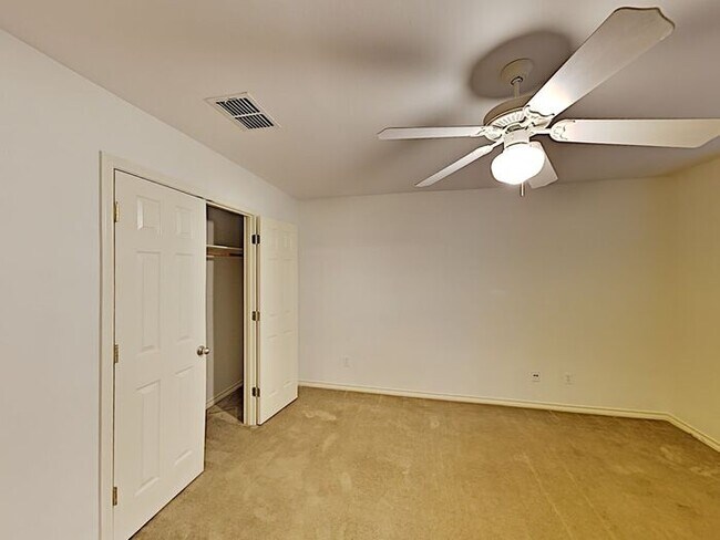 Foto del edificio - No Application Fees* $500 Off 1st Month - ...