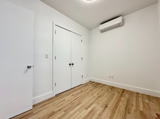 Foto del edificio - 29 W 12th St