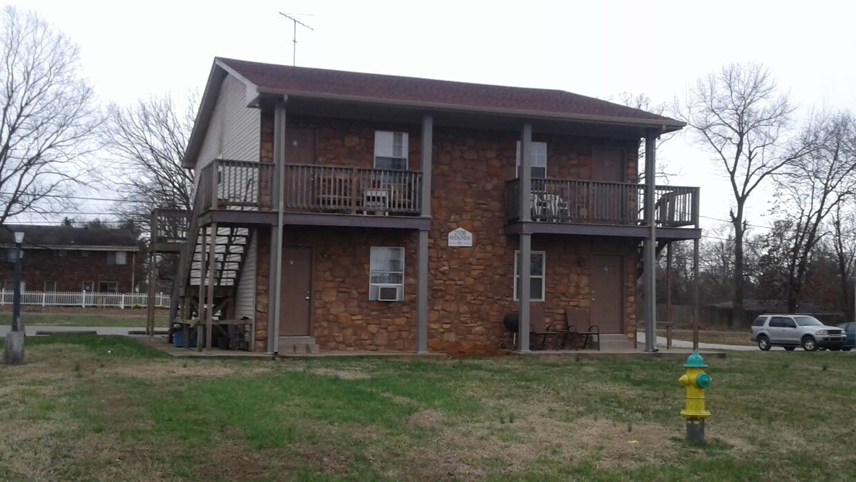 Primary Photo - 2108 Rock Creek Dr