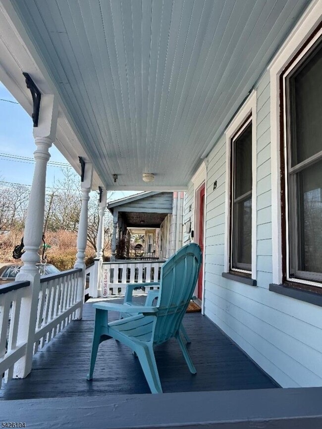 Building Photo - 19 Sylvan Pl