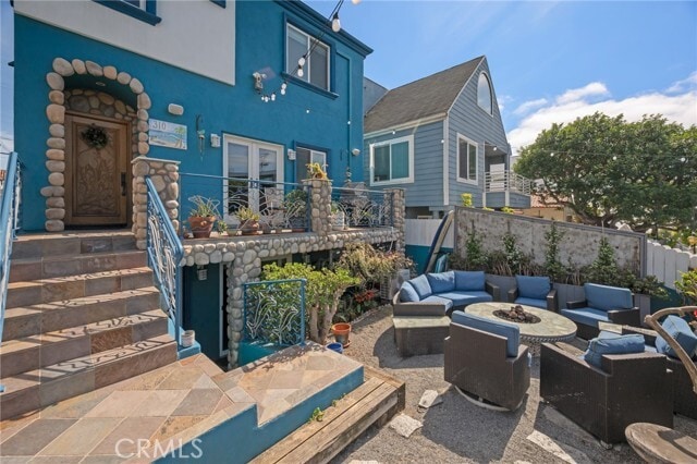 Building Photo - 310 30th St