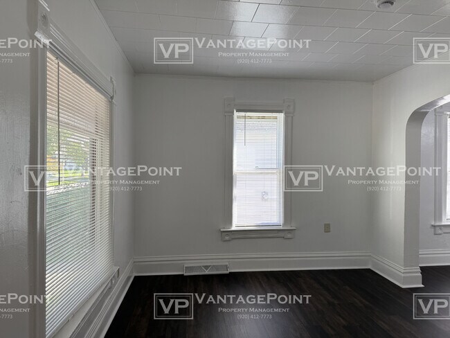 Foto del edificio - 869 Division St