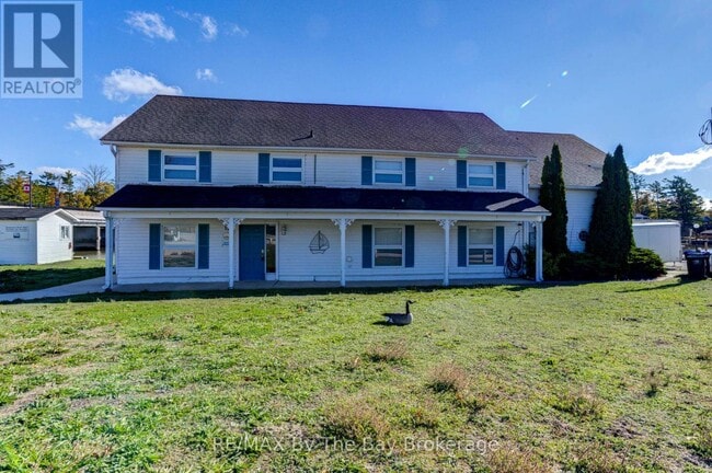 Building Photo - 15 Willow St