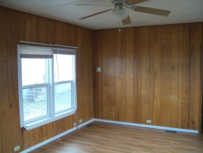 Foto del edificio - 2222 Bench Blvd