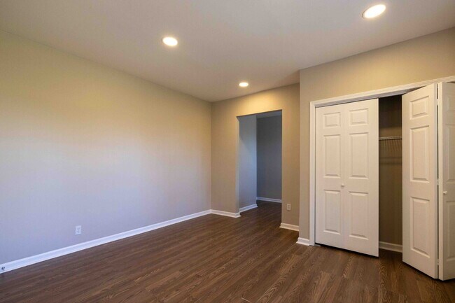 Foto del edificio - Modern Comfort, Classic Charm — Your Next Detroit Apartment Awaits