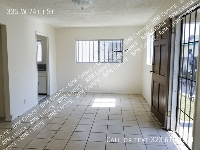 Building Photo - Stand alone large 1bd/1ba unit with little...