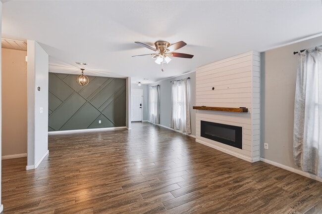 Building Photo - 834 Coffee Mill Creek Ln