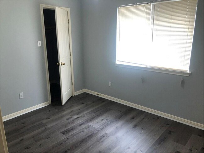Foto del edificio - 11816 Dunfries Ln