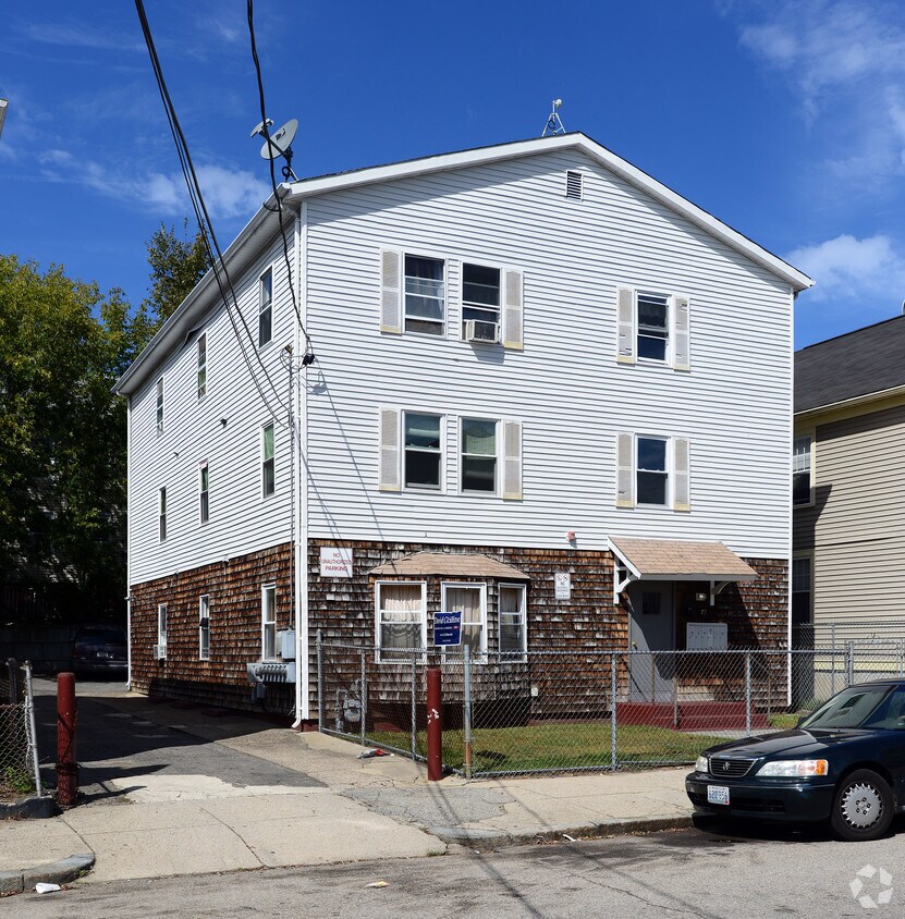 Primary Photo - 77 Garfield St