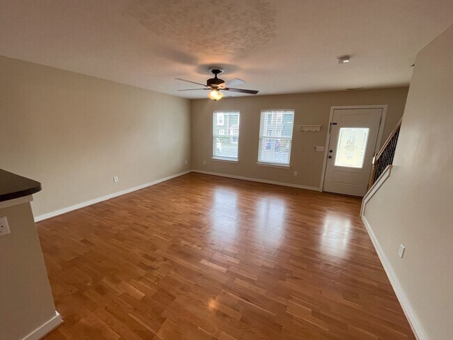 Foto del edificio - End Unit 3 Bedroom Townhouse in Harrisonburg
