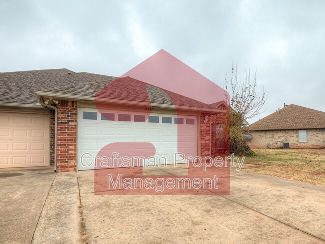 Photo - 2711 Silvertree Drive House