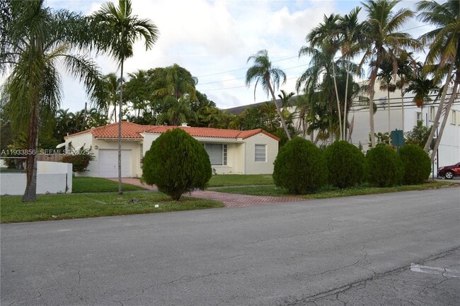 Foto del edificio - 165 NE 98th St