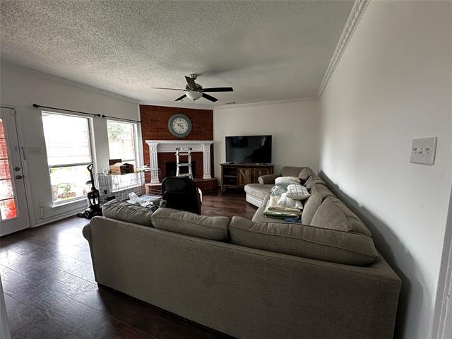 Foto del edificio - 7513 Colfax Dr