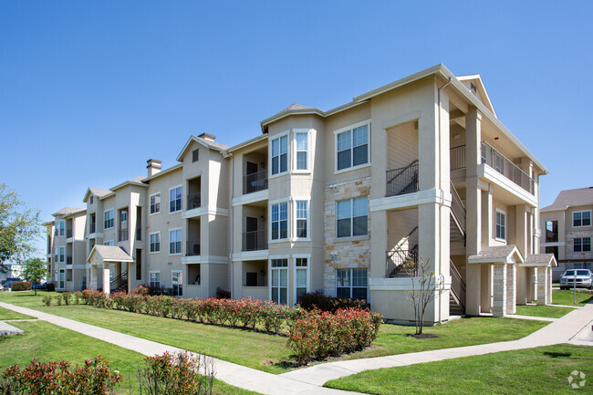 Building Photo - Riverhorse Ranch Apartments II