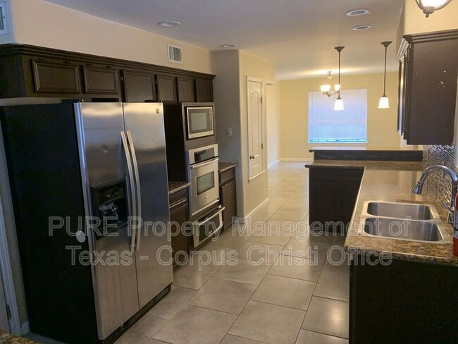 Foto del edificio - 7321 Twilight Ridge Dr