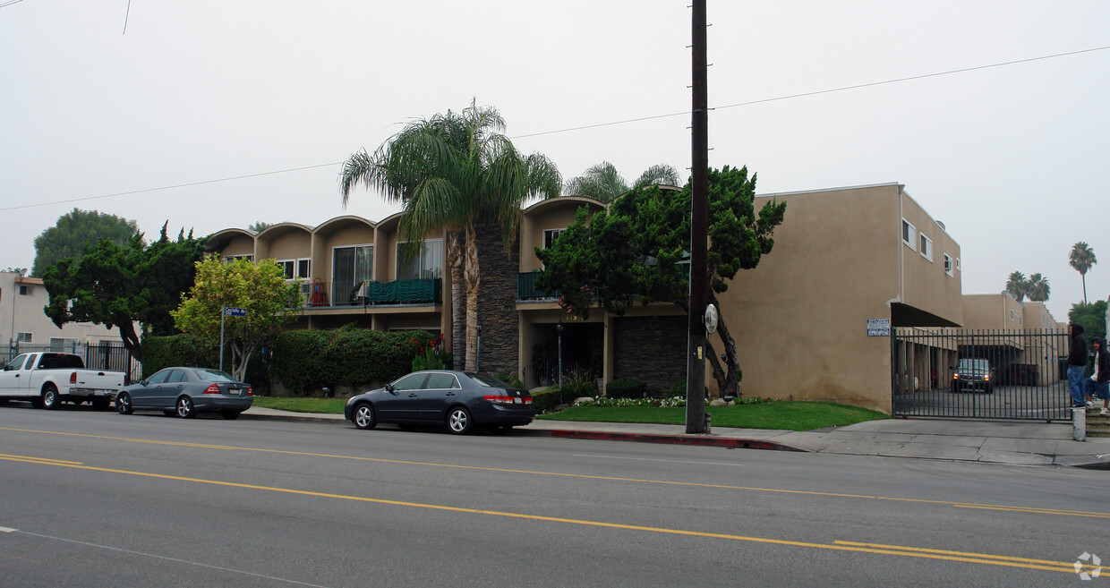 Emerald Apartments Building Photo - Emerald Apartments