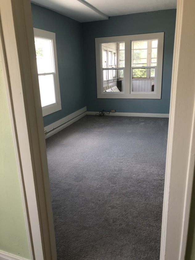 Living room - 2210 Miami St