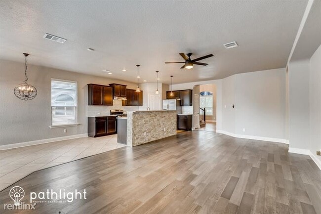 Building Photo - 5 br, 3.5 bath House - 8728 Emerald Sky Drive