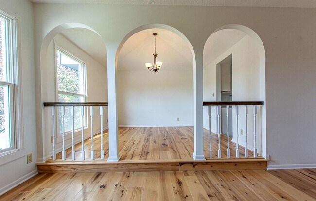 Foto del edificio - WELCOME HOME!