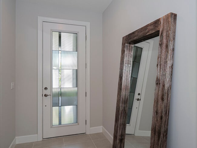 Building Photo - 3842 White Alder Wy