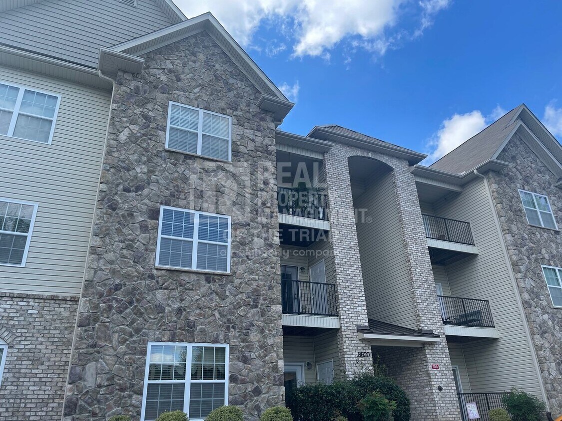 Primary Photo - 2 Bedroom + Office/Bonus Room, 2 Bath Cond...