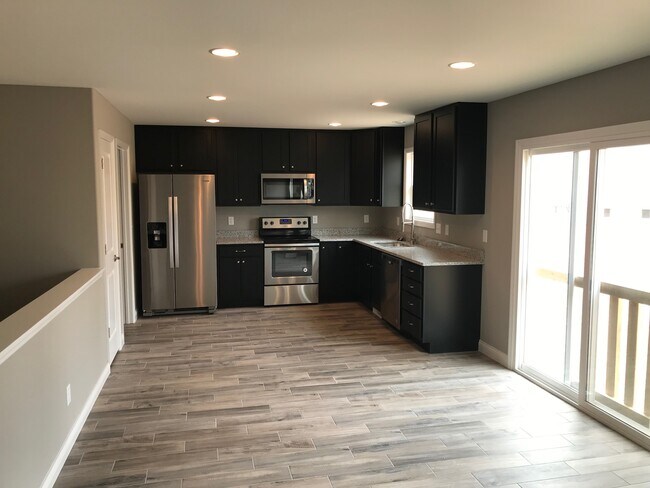 Building Photo - 103 Gold Dr