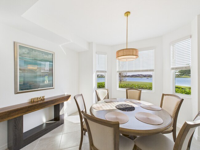 Foto del edificio - 5555 Double Eagle Cir