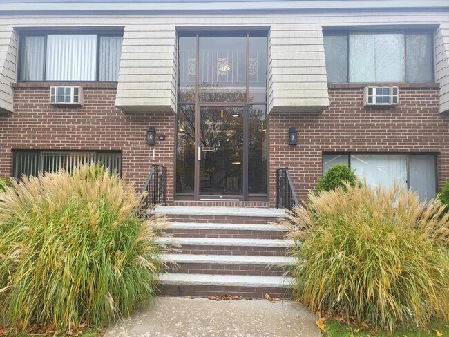 Foto del edificio - 1 Hallmark Gdns