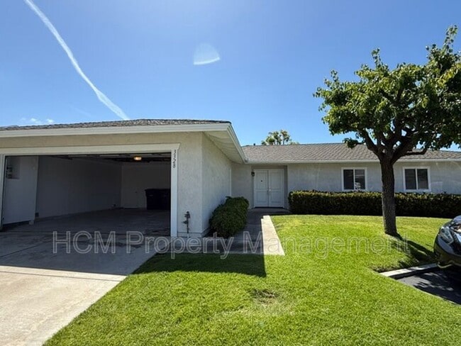 Building Photo - 3328 Paseo Halcon