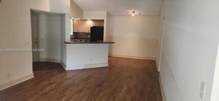 Building Photo - 437 Vista Isles Dr
