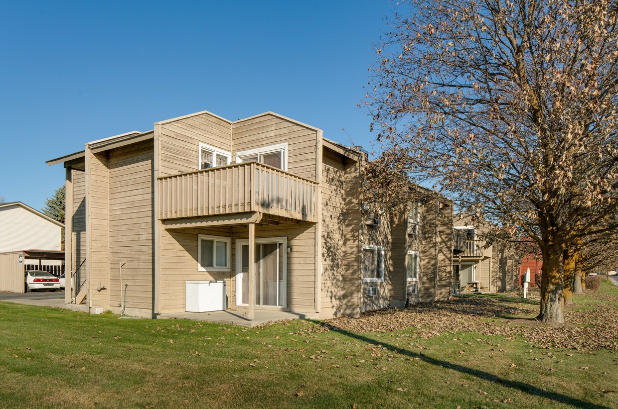 Primary Photo - Driftwood Court Apartments