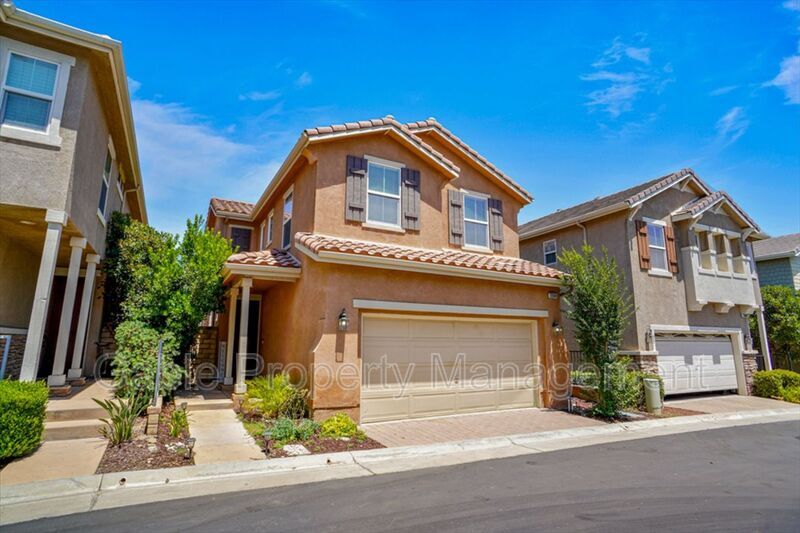 Foto principal - 29388 Dakota Dr