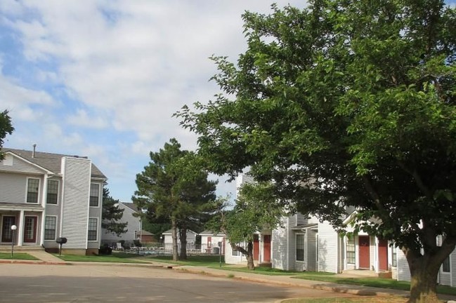 Foto del edificio - Victoria Park Apts Edmond