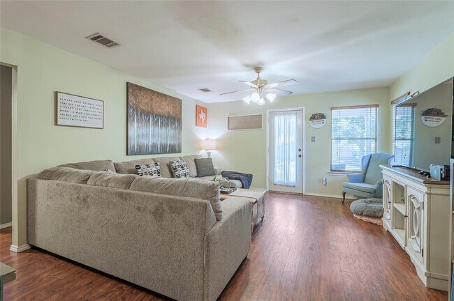 Building Photo - 1705 Friars Tale Ln