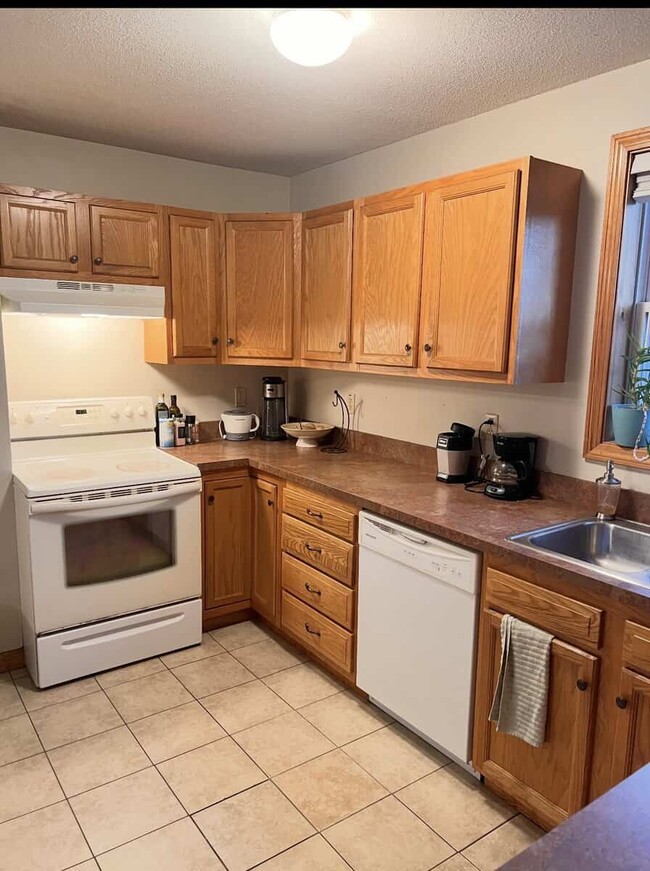 Building Photo - 33B Parsons St