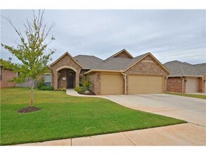 Building Photo - 3820 Wickersham Dr