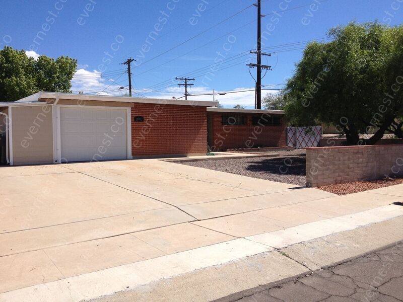 2802 N Cloverland Ave, Tucson, AZ 85712 House Rental in Tucson, AZ