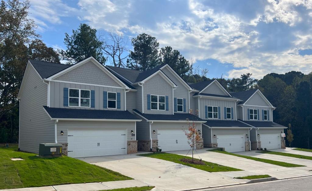 Foto principal - 244 Alston Ridge Dr