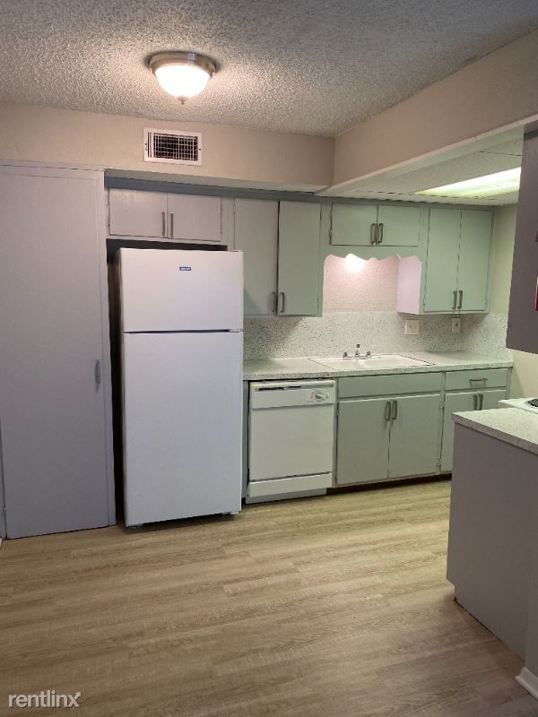 Building Photo - 2 br, 2 bath Apartment - 1101 Gregory St