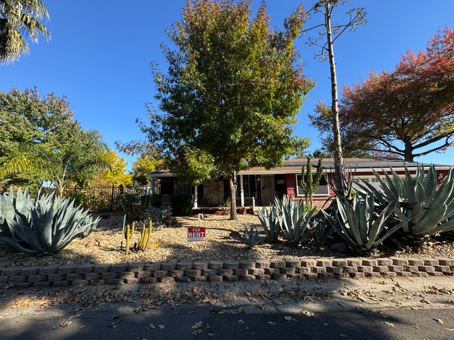 Building Photo - 2600 Andrade Way