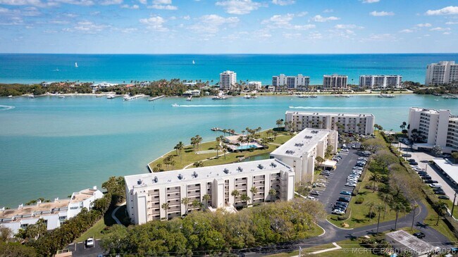 Foto del edificio - 300 Intracoastal Pl
