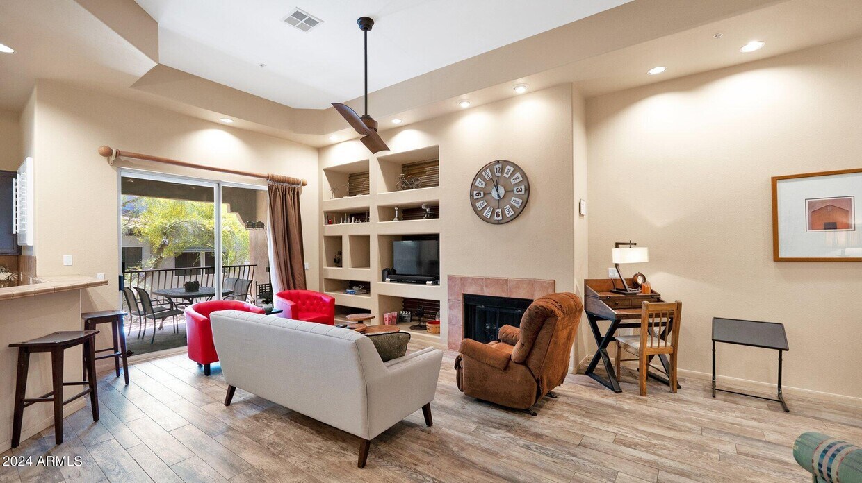 Foto principal - 8245 E Bell Rd