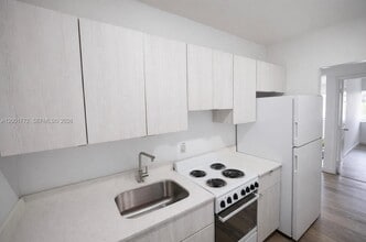 Building Photo - 7600 Dickens Ave