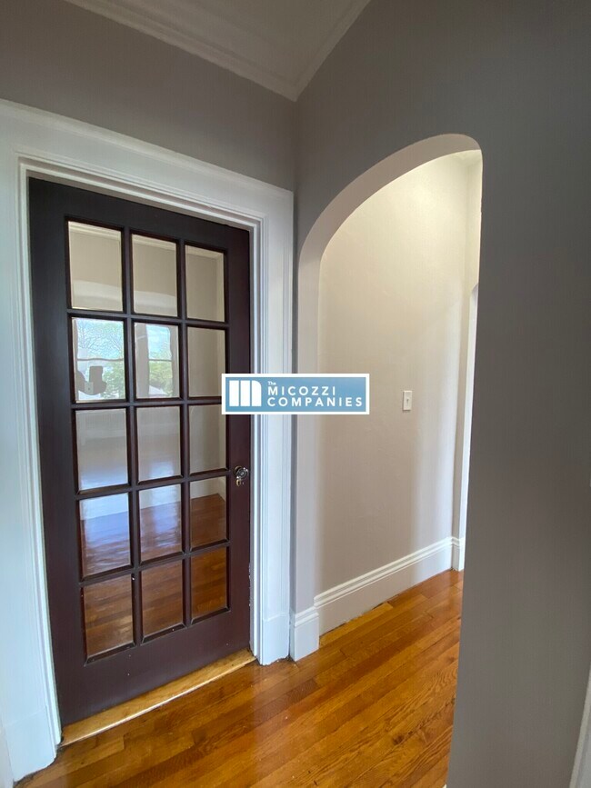 Building Photo - 46A Elm St