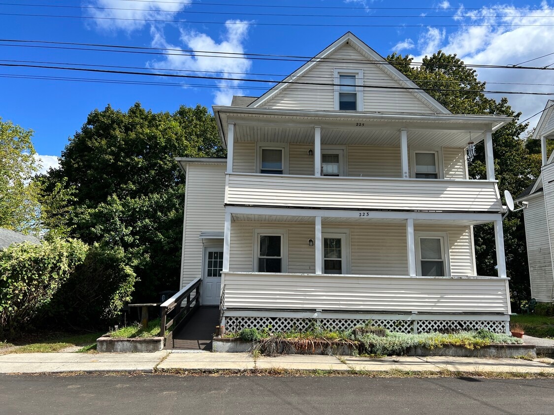 Primary Photo - 225 Beechwood Ave