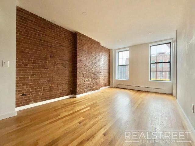 Foto del edificio - 3 bedroom in Brooklyn NY 11221